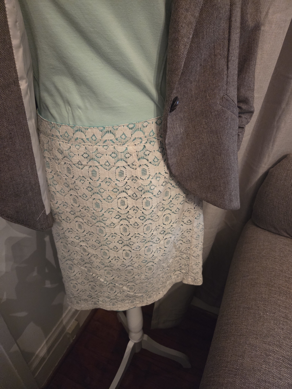Y2K Willi Smith Cream Lace Pencil Skirt with Mint Underlay